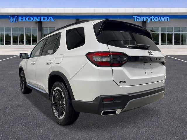 2026 Honda Pilot AWD Touring Blackout