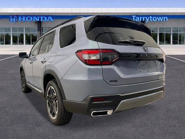 2026 Honda Pilot AWD Touring Blackout