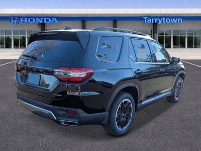 2026 Honda Pilot AWD Touring Blackout