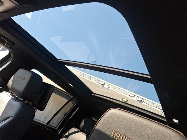 2023 Chevrolet Suburban High Country