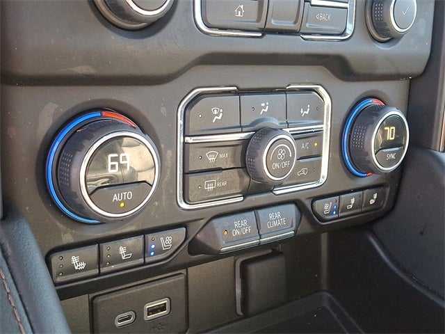 2023 Chevrolet Suburban High Country