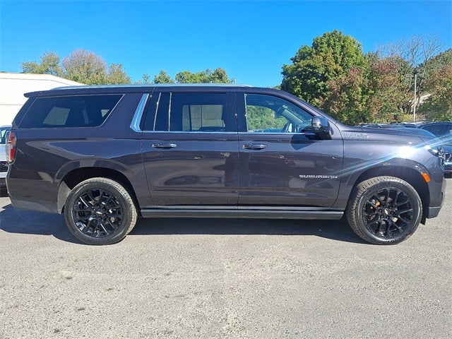 2023 Chevrolet Suburban High Country