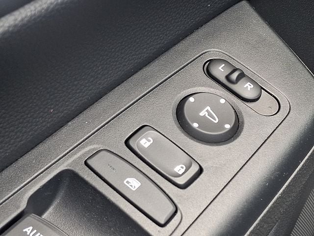 2025 Honda CR-V LX - Photo 27