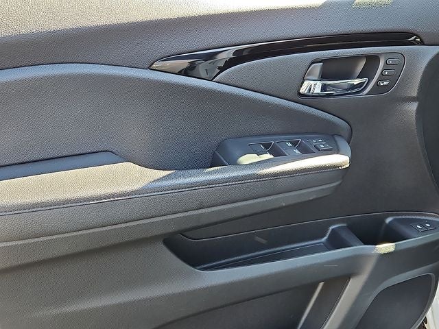 2022 Honda Pilot Touring 8 Passenger