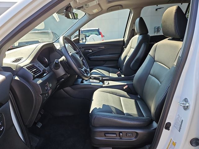 2022 Honda Pilot Touring 8 Passenger