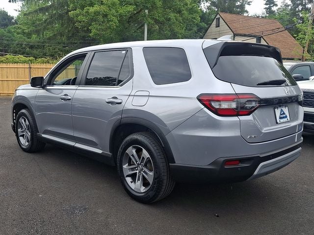 2023 Honda Pilot EX-L 8 Passenger