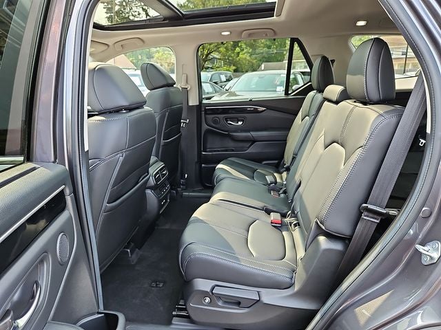 2023 Honda Pilot Touring - Photo 10