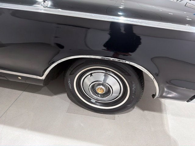 1965 Chrysler New Yorker Base