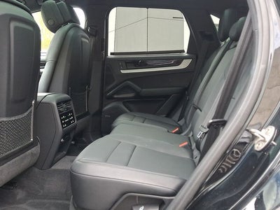 2024 Porsche Cayenne Base
