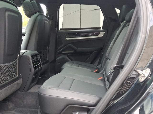 2024 Porsche Cayenne Base